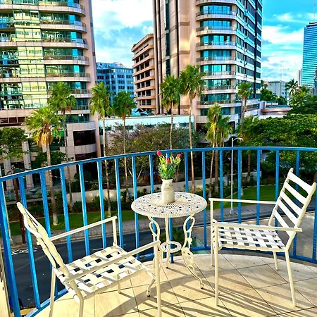 Waikiki 2 Bedrooms, 1 Bath, Free Parking, Sleep 6 Honolulu Exterior photo